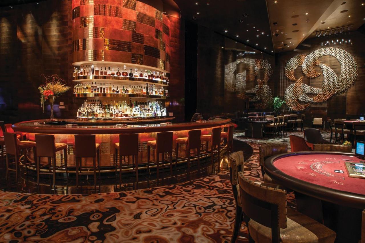 แอเรียรีสอร์ทแอนด์คาซิโน ลาสเวกัส ภายนอก รูปภาพ The bar at Wynn