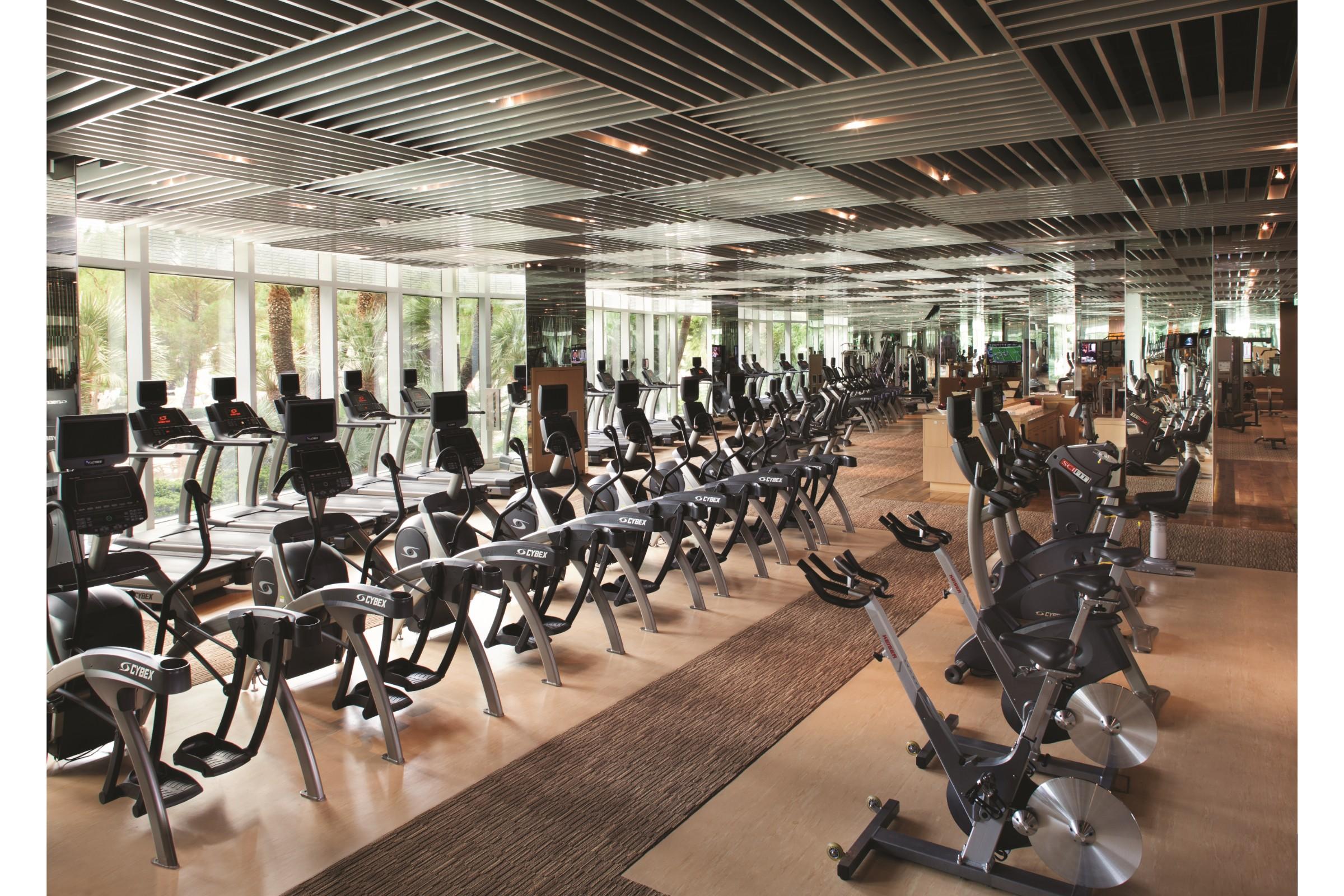 แอเรียรีสอร์ทแอนด์คาซิโน ลาสเวกัส ภายนอก รูปภาพ The gym at the InterContinental