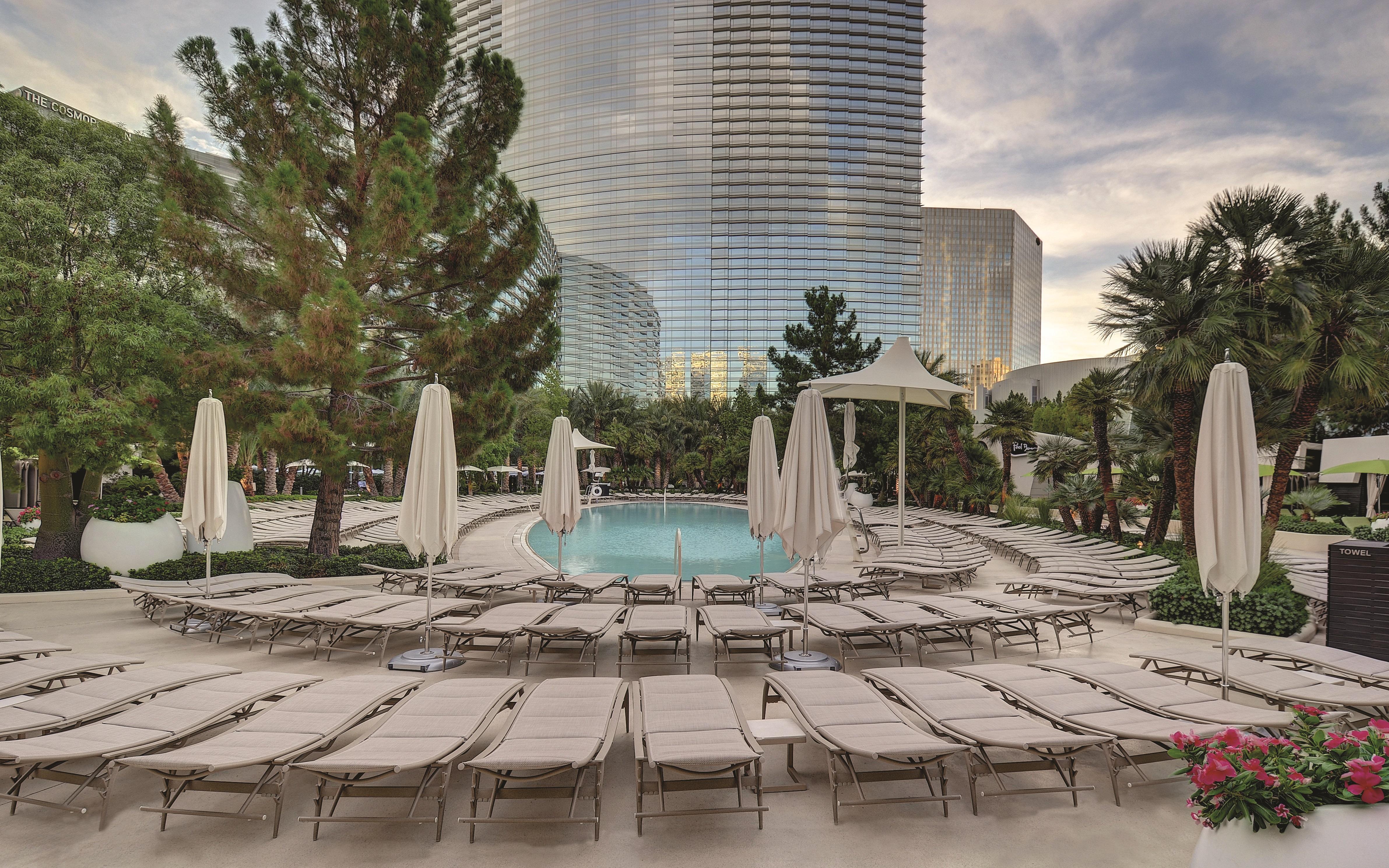 แอเรียรีสอร์ทแอนด์คาซิโน ลาสเวกัส ภายนอก รูปภาพ The pool at the Aria