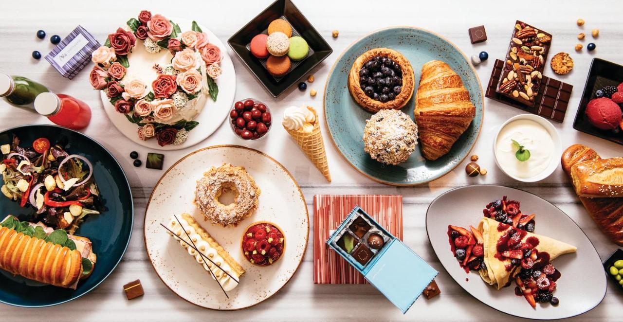 แอเรียรีสอร์ทแอนด์คาซิโน ลาสเวกัส ภายนอก รูปภาพ A selection of desserts
