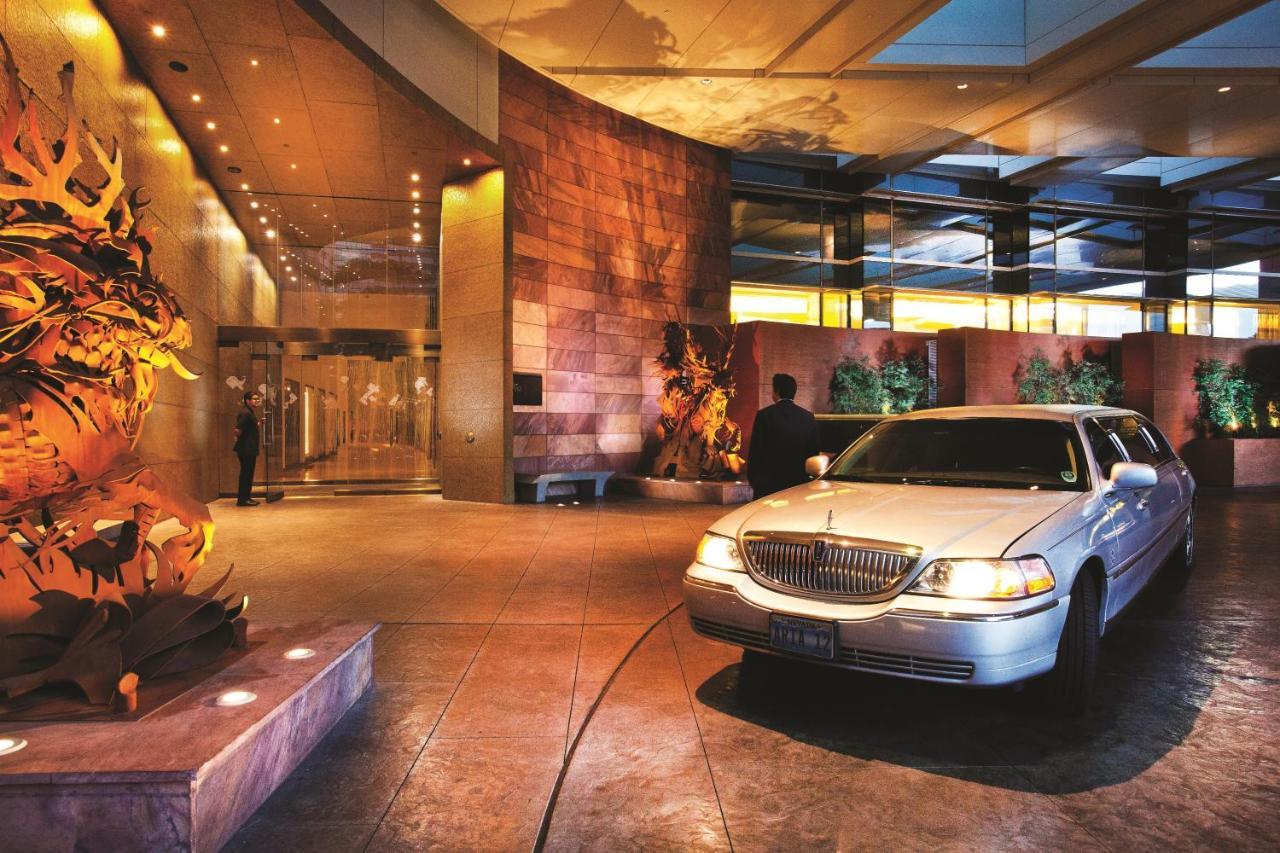 แอเรียรีสอร์ทแอนด์คาซิโน ลาสเวกัส ภายนอก รูปภาพ The lobby of the Wynn